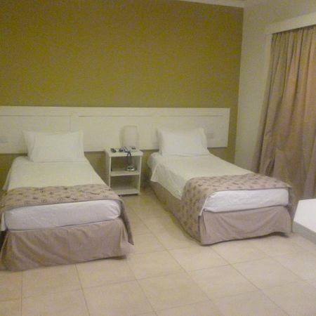Hotel Anaca Sao Carlos Rum bild